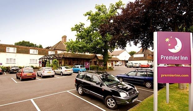 Premier Inn Gatwick Crawley Esterno foto